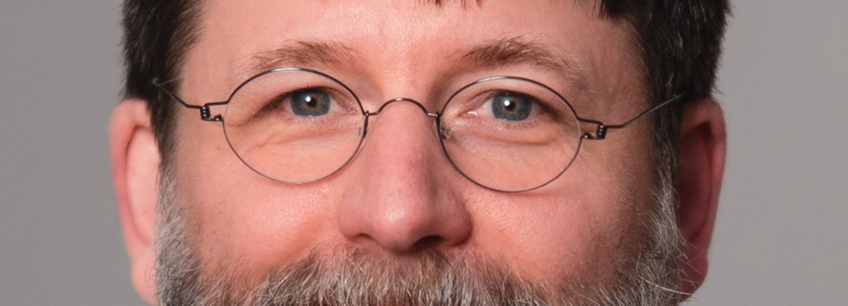 Portrait von Andreas Oelze